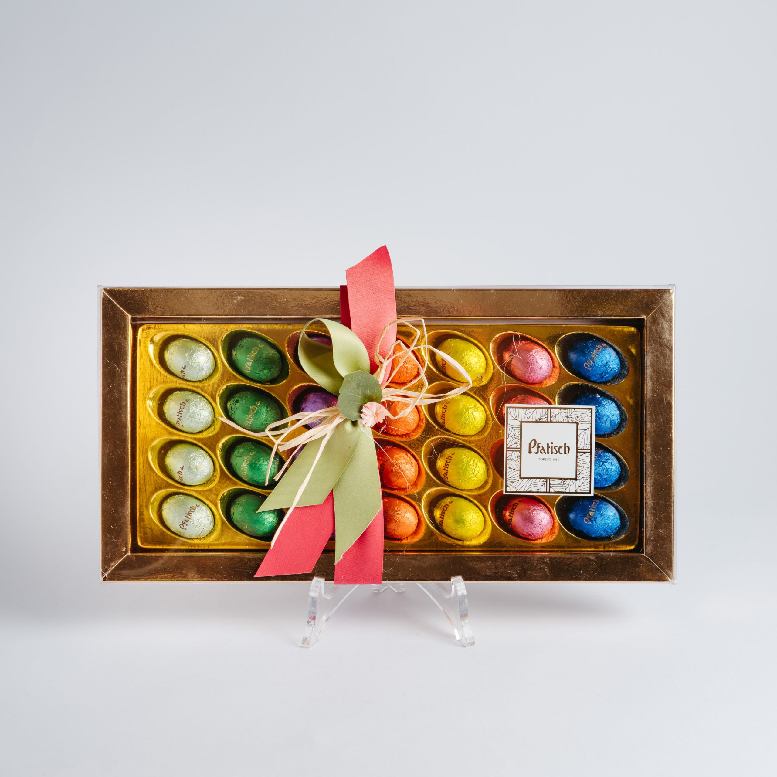 Ovetti misti in scatola trasparente