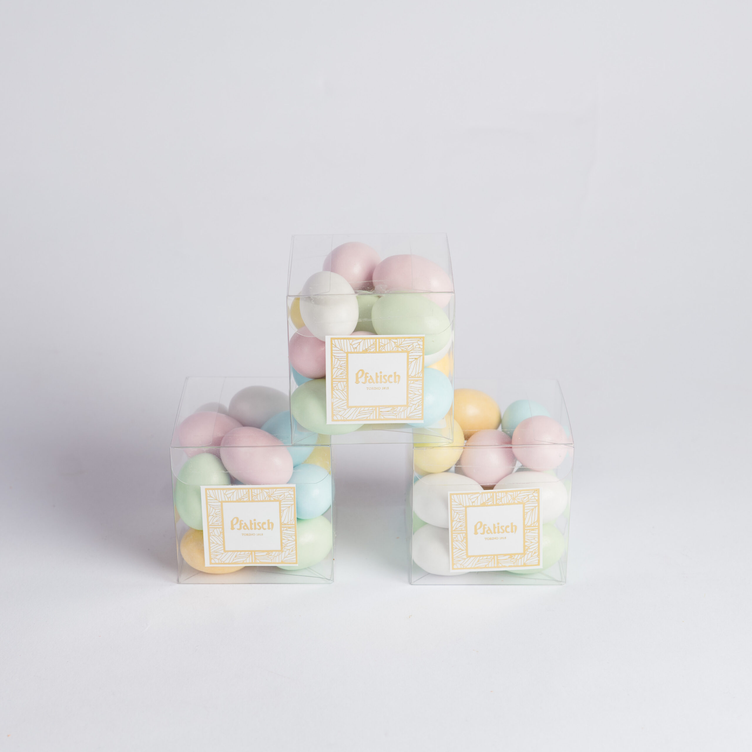 Cubetti uova confettate